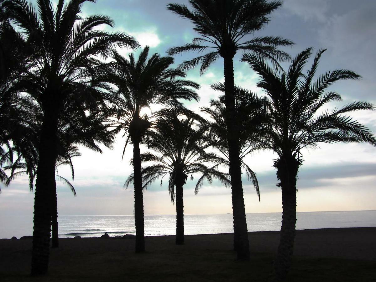 Carihuela Beach Torremolinos Extérieur photo